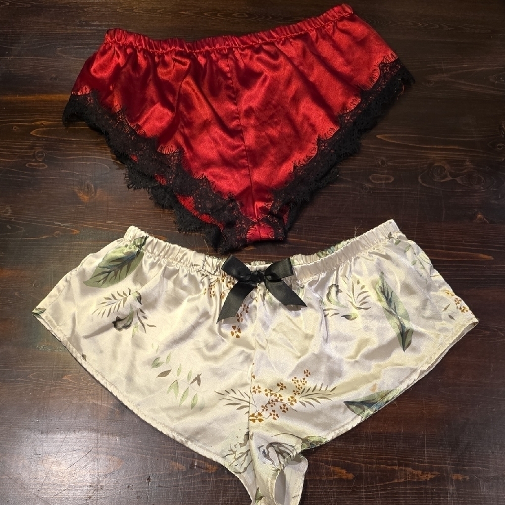 SHEIN Red and Floral Booty Shorts Set